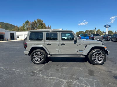2022 Jeep Wrangler Unlimited Sahara High Altitude 4xe