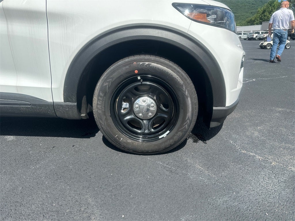 2025 Ford Utility Police Interceptor Base