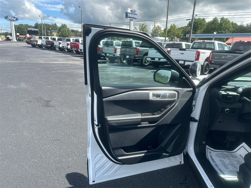 2025 Ford Utility Police Interceptor Base