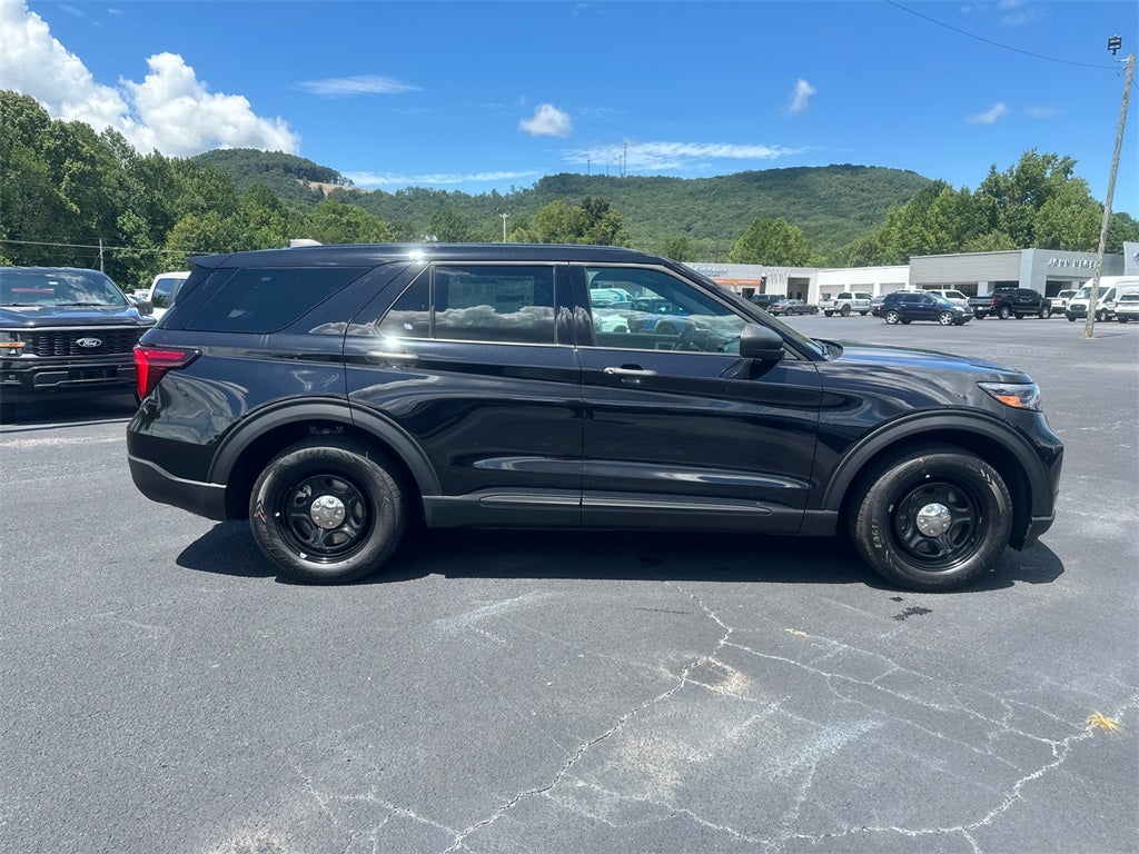 2025 Ford Utility Police Interceptor Base