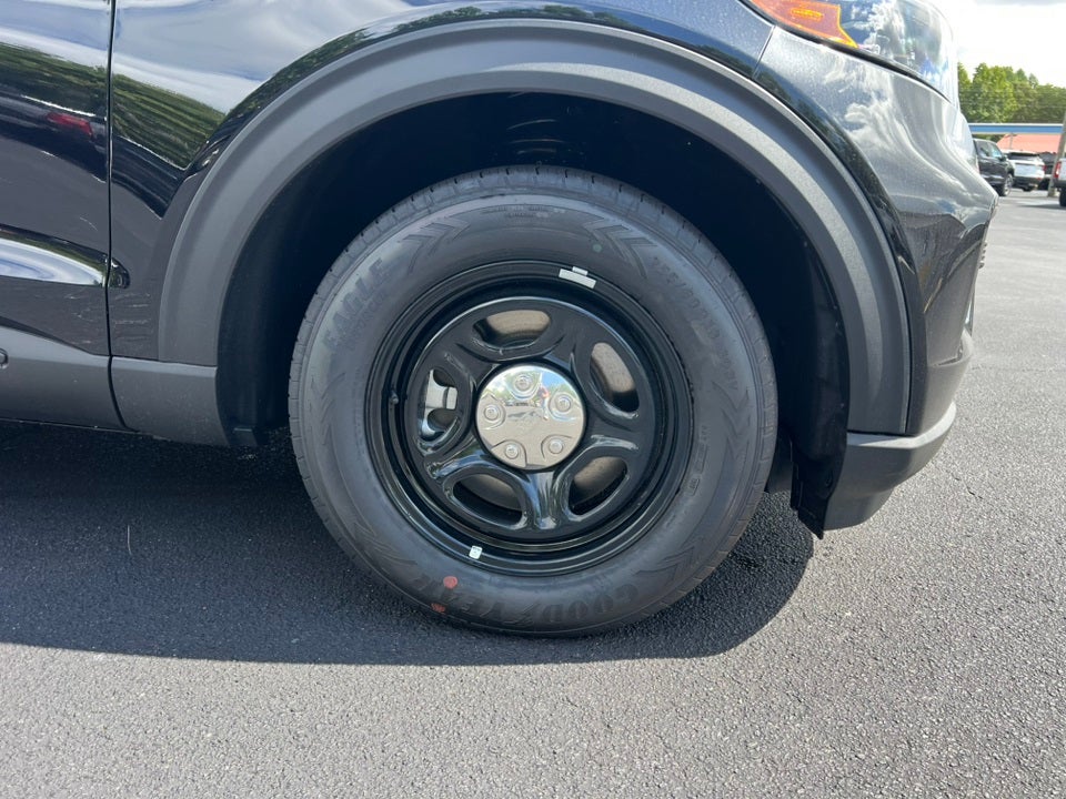 2025 Ford Utility Police Interceptor Base