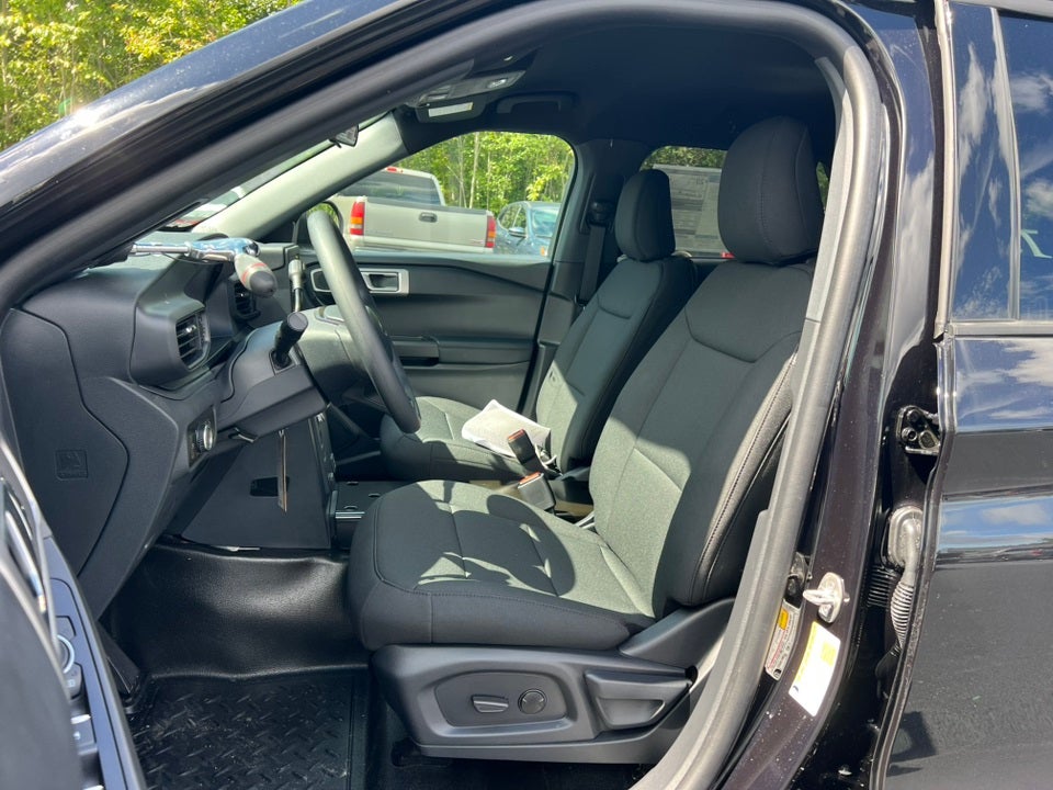 2025 Ford Utility Police Interceptor Base