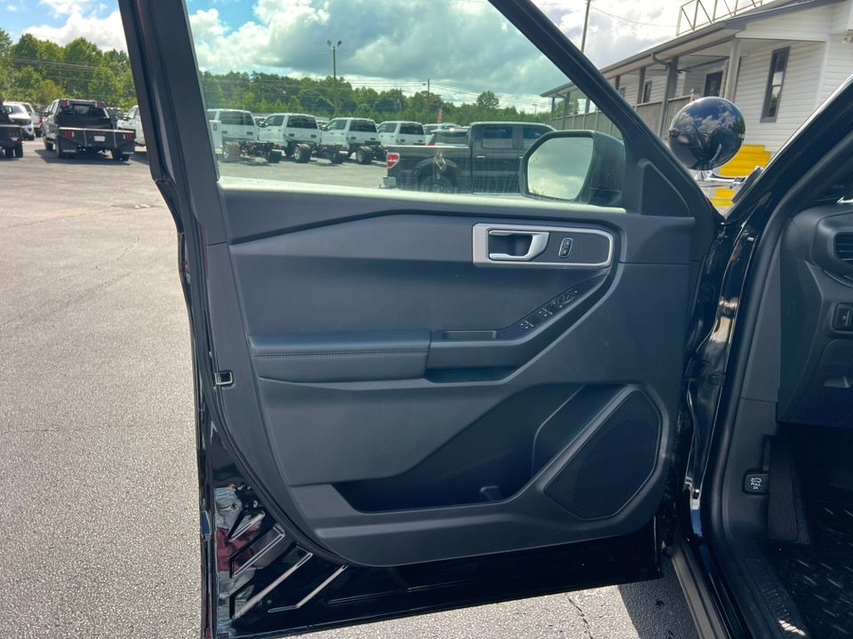 2025 Ford Utility Police Interceptor Base