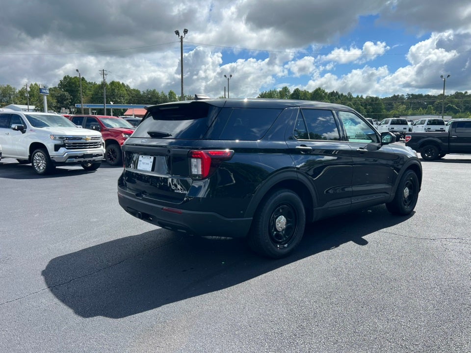 2025 Ford Utility Police Interceptor Base