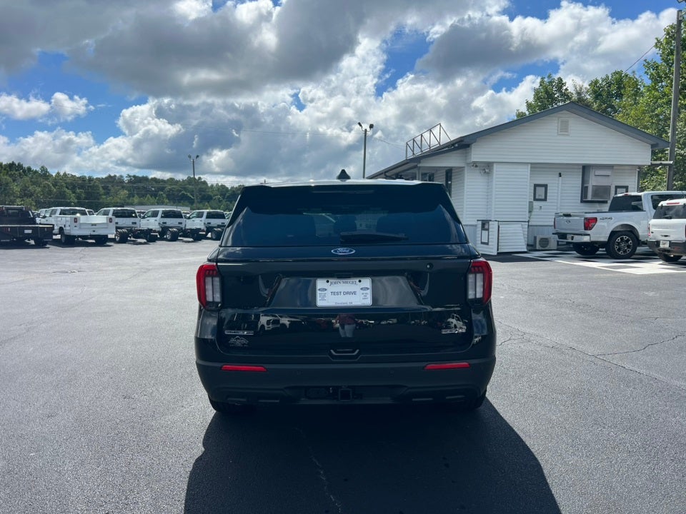 2025 Ford Utility Police Interceptor Base