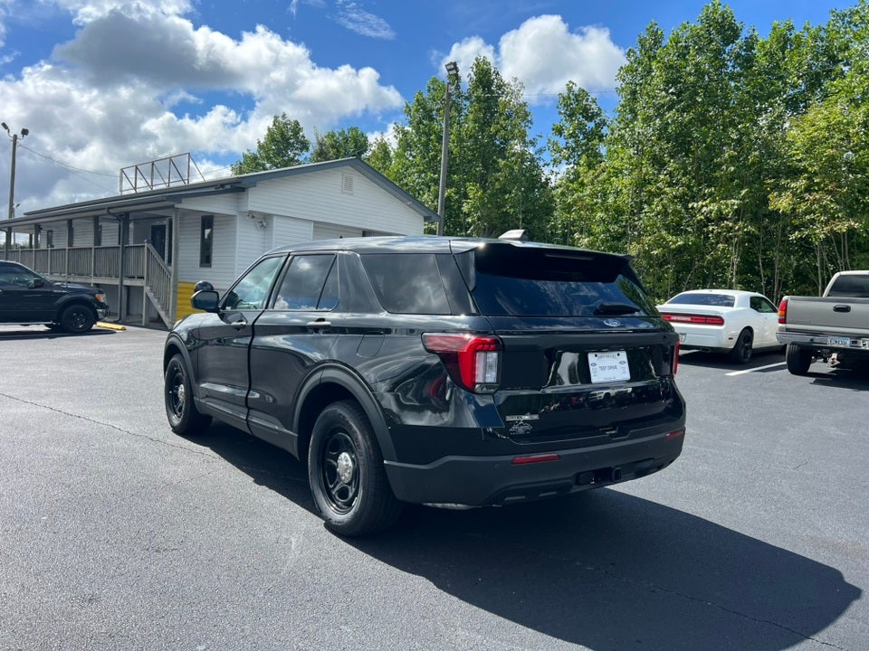 2025 Ford Utility Police Interceptor Base