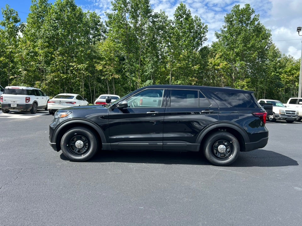 2025 Ford Utility Police Interceptor Base