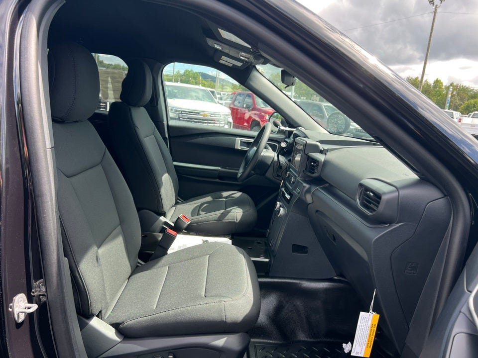 2025 Ford Utility Police Interceptor Base