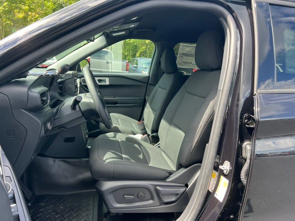2025 Ford Utility Police Interceptor Base