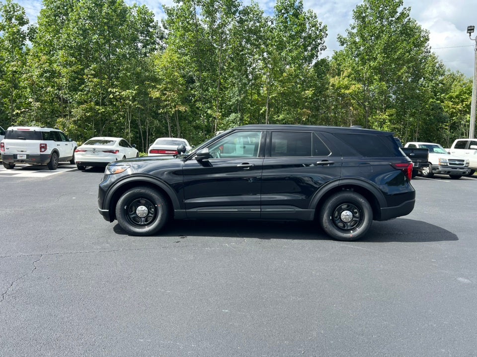 2025 Ford Utility Police Interceptor Base