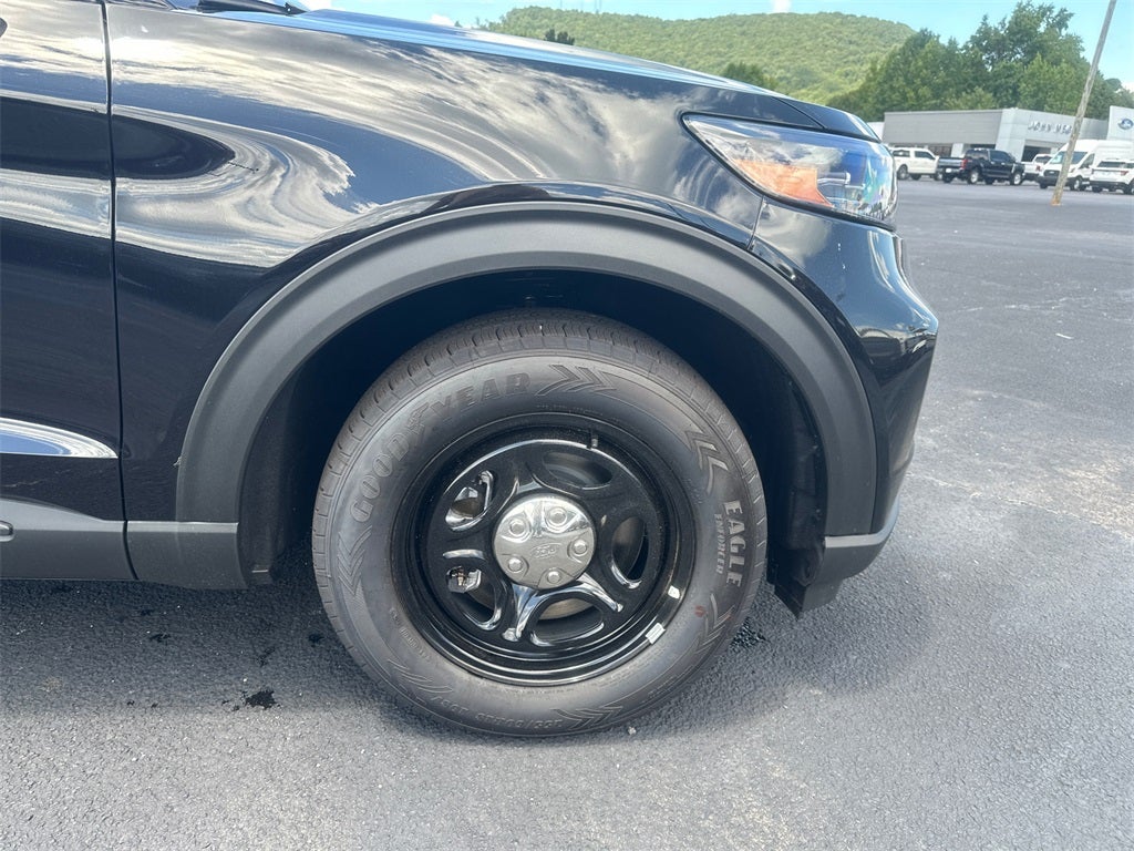 2025 Ford Utility Police Interceptor Base