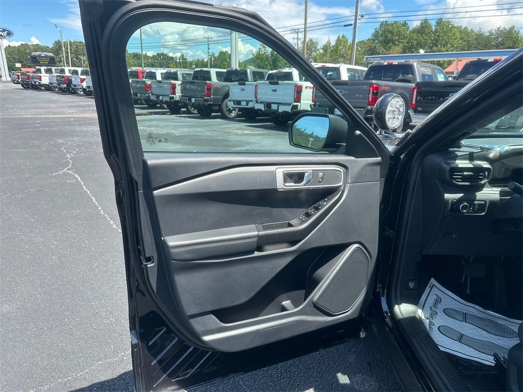 2025 Ford Utility Police Interceptor Base