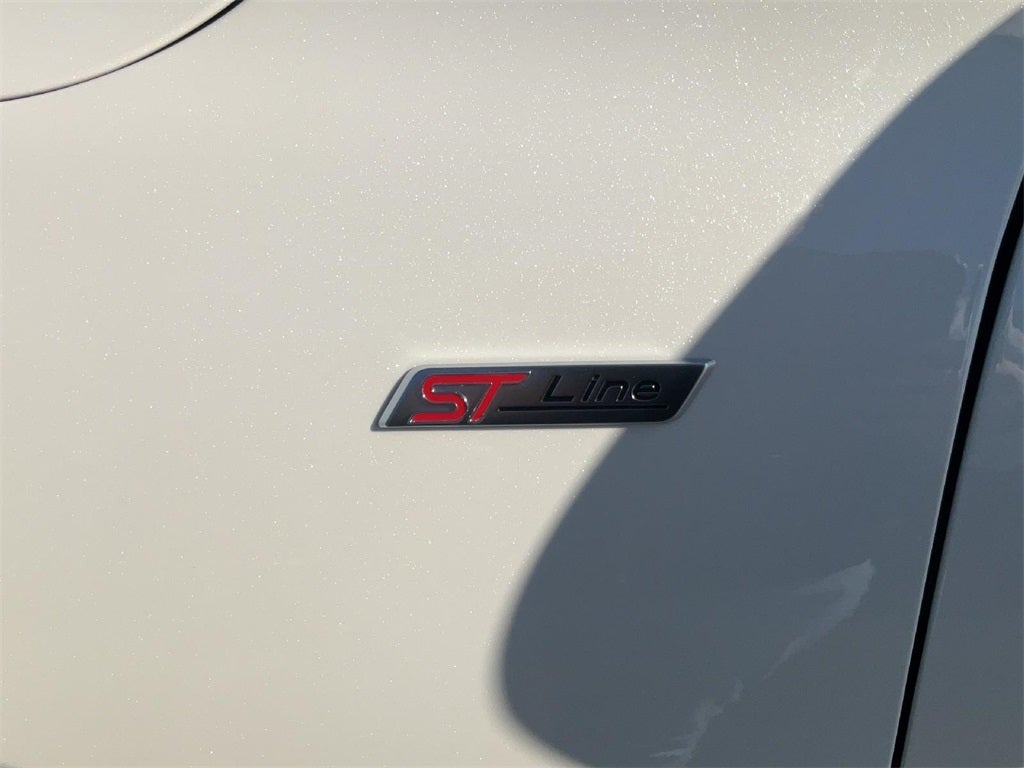 2025 Ford Escape Hybrid ST-Line