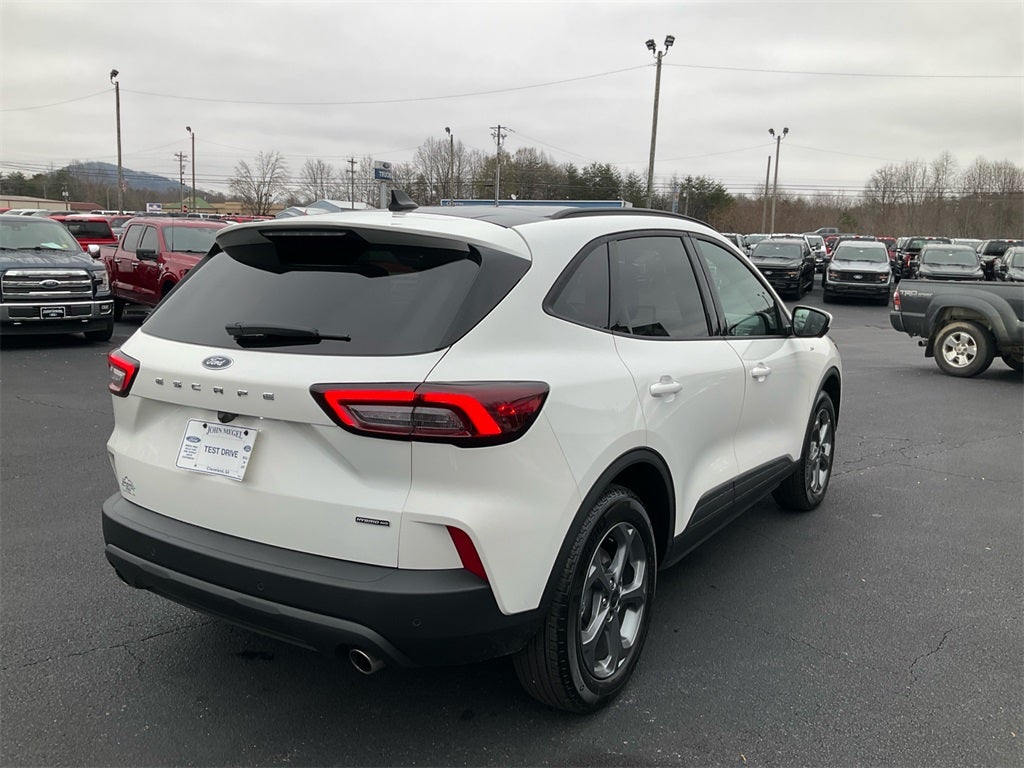 2026 Ford Escape Hybrid ST-Line Select