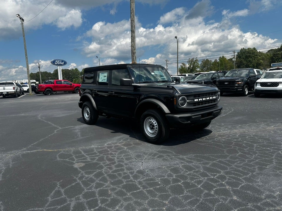 2025 Ford Bronco Base