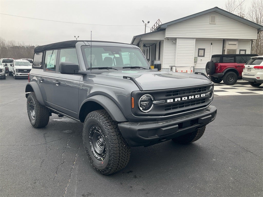 2025 Ford Bronco Base