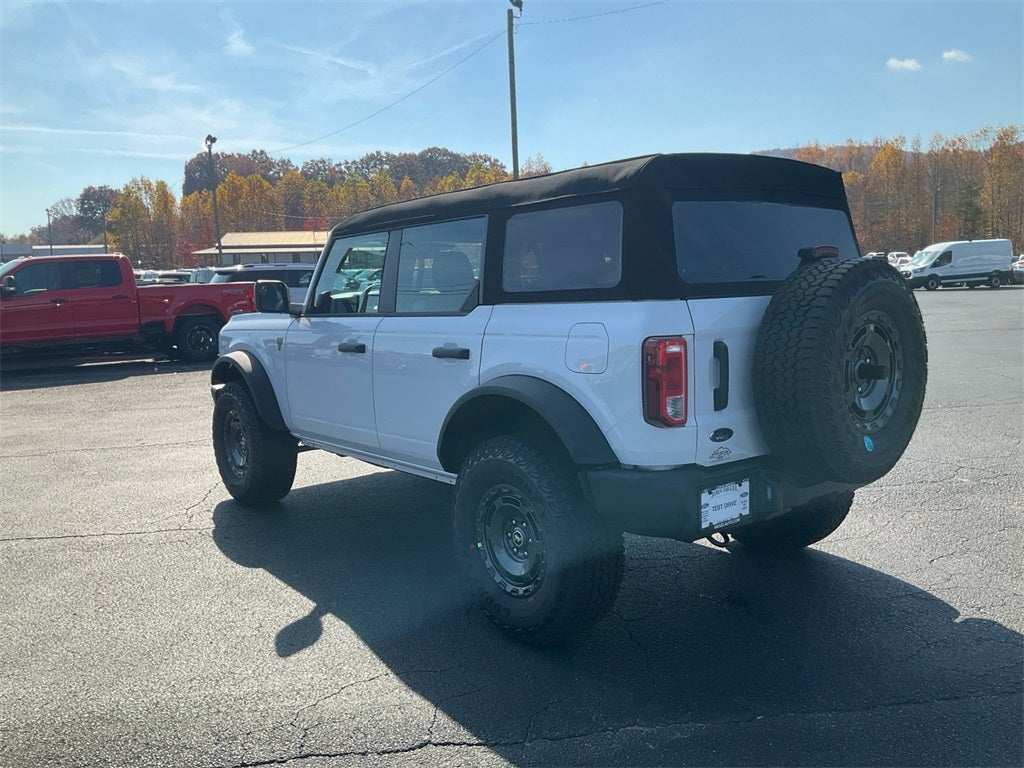 2025 Ford Bronco Base