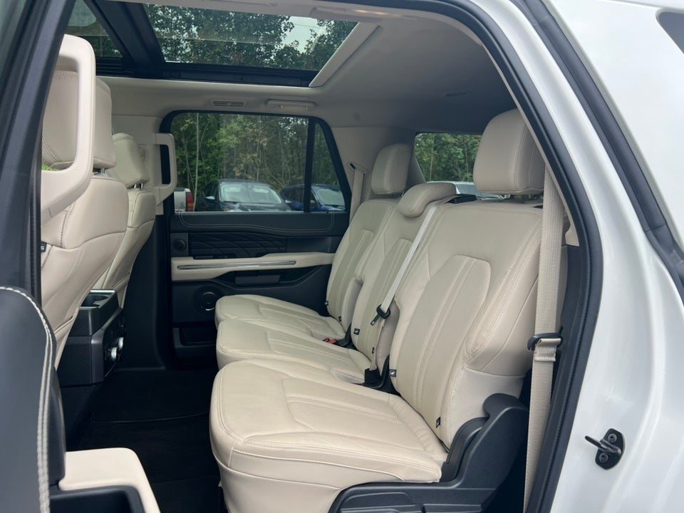 2022 Ford Expedition Max Platinum