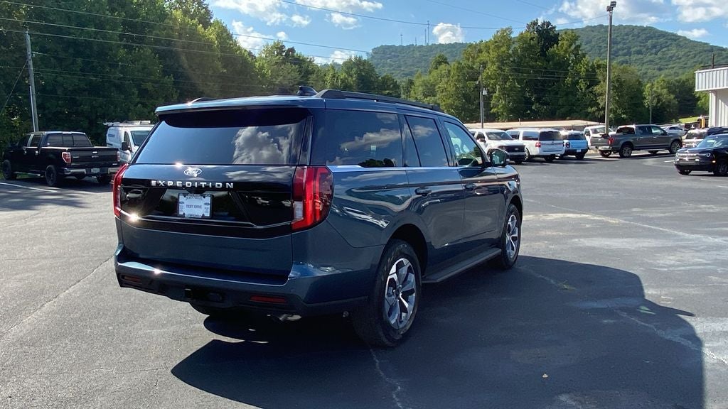 2027 Ford Expedition Active