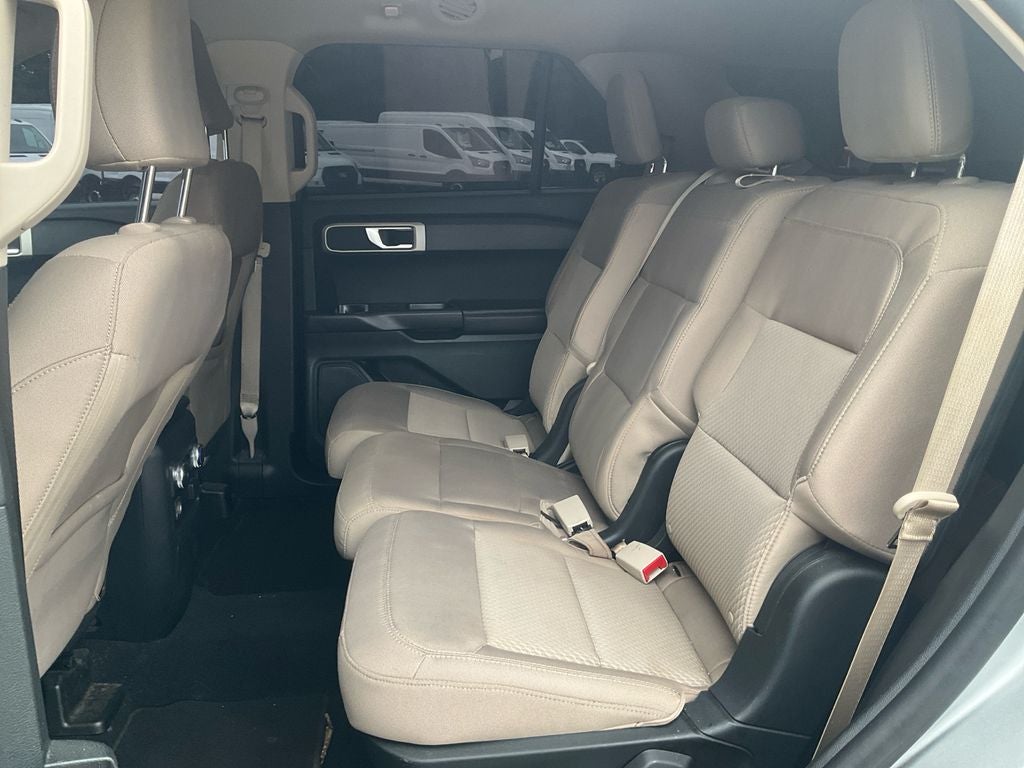 2021 Ford Explorer Base
