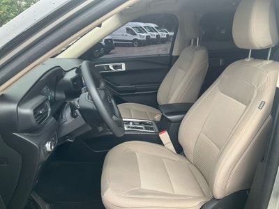 2021 Ford Explorer Base