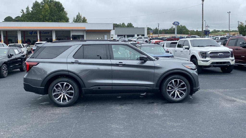 2027 Ford Explorer ST-Line