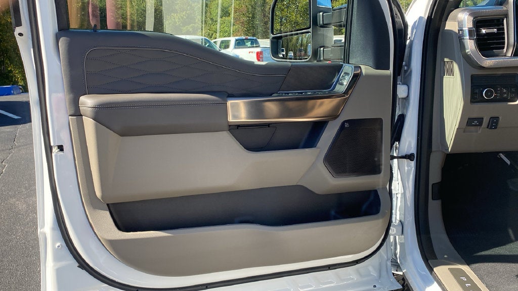 2027 Ford F-250SD Platinum