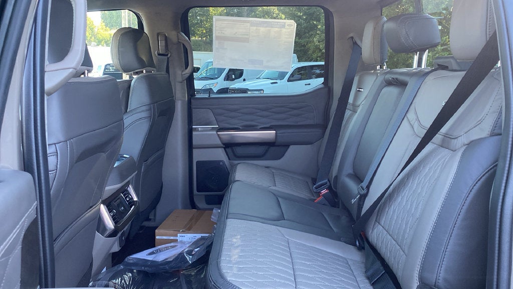2027 Ford F-250SD Platinum