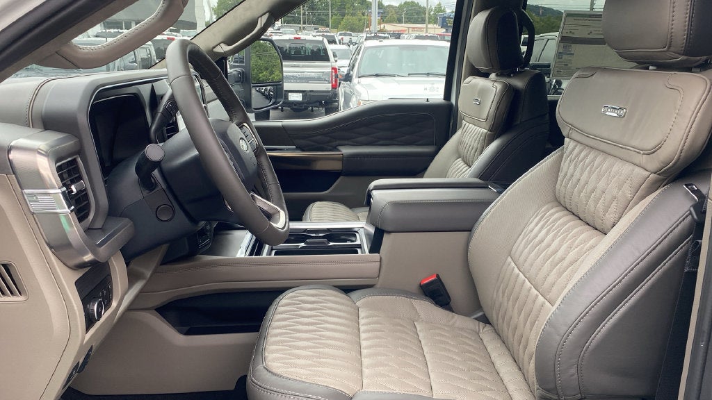 2027 Ford F-250SD Platinum
