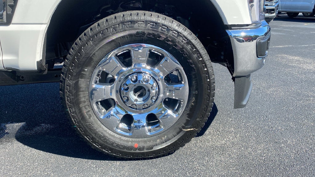 2027 Ford F-350SD Lariat