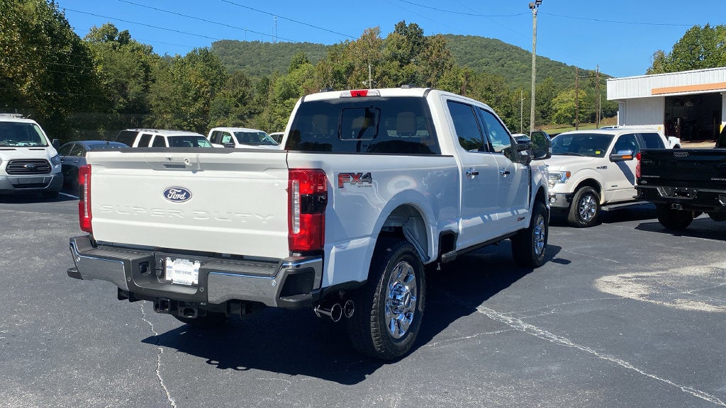 2027 Ford F-350SD Lariat