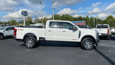 2027 Ford F-350SD Lariat