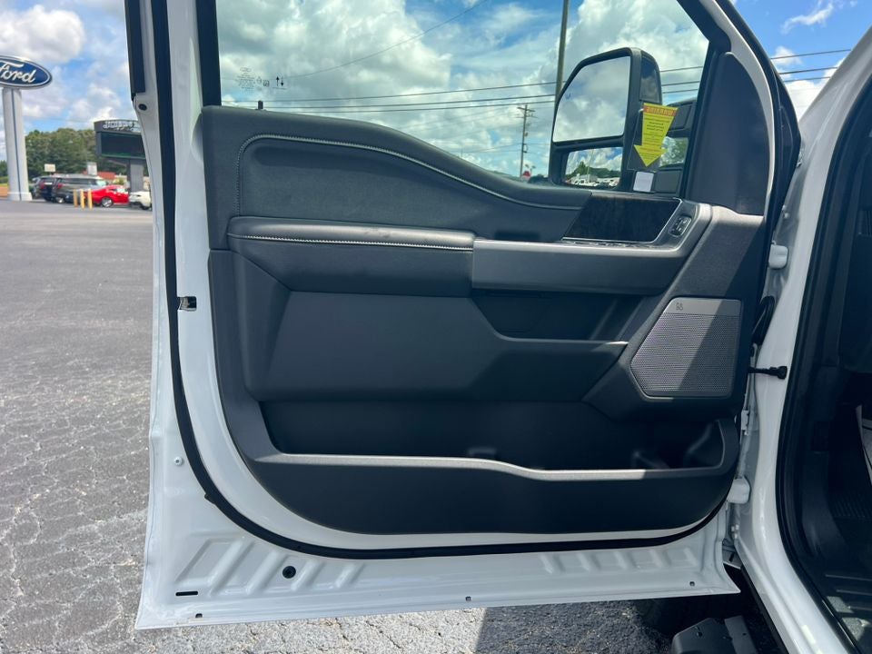 2025 Ford F-350SD Lariat