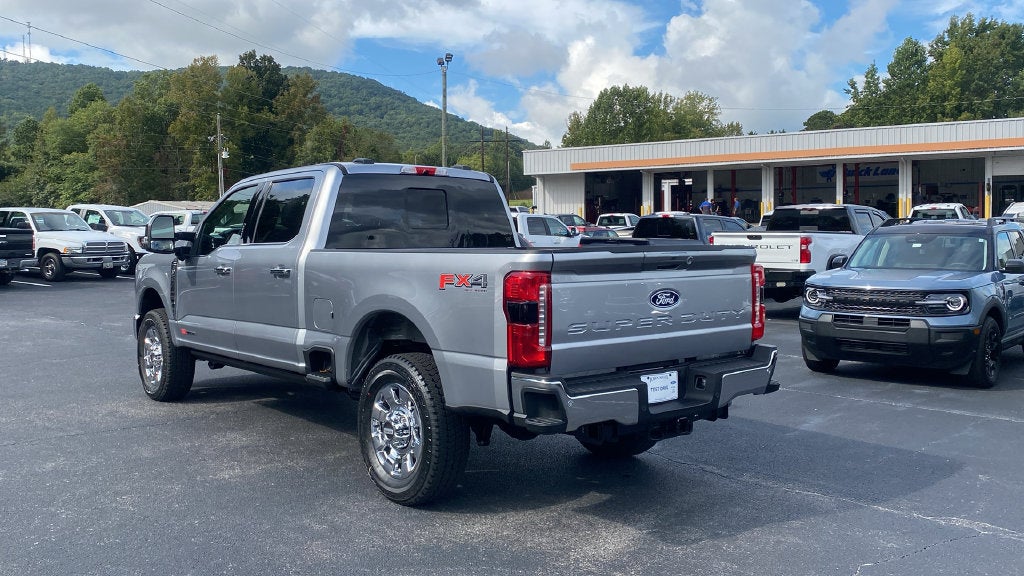 2027 Ford F-350SD Lariat