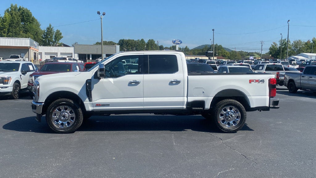 2027 Ford F-350SD Lariat
