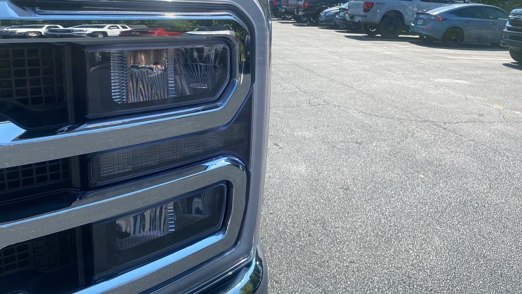 2027 Ford F-350SD Lariat