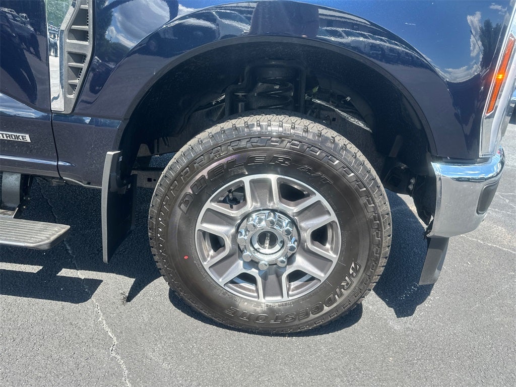 2025 Ford F-350SD Lariat