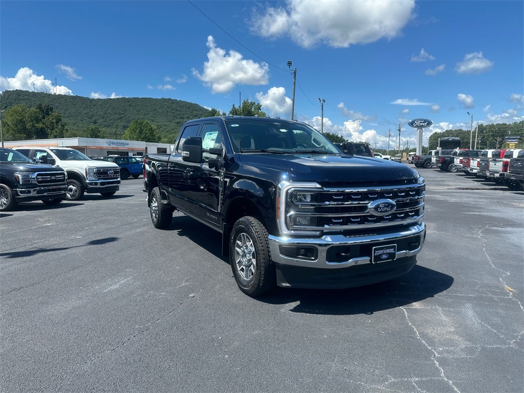2025 Ford F-350SD Lariat