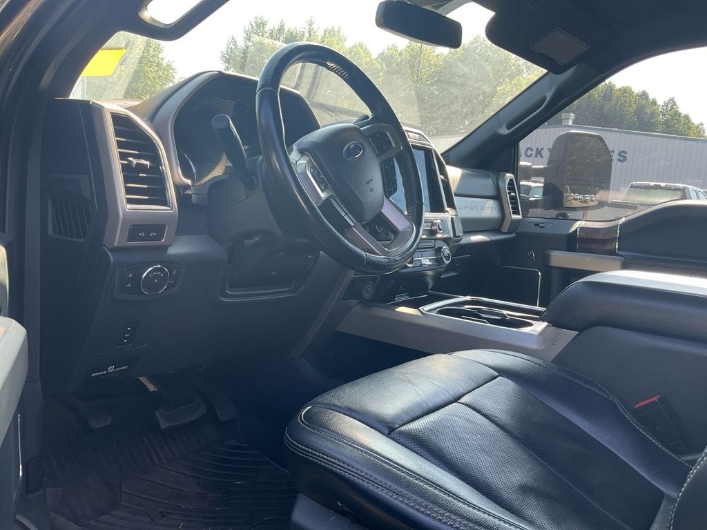 2022 Ford F-350SD Lariat