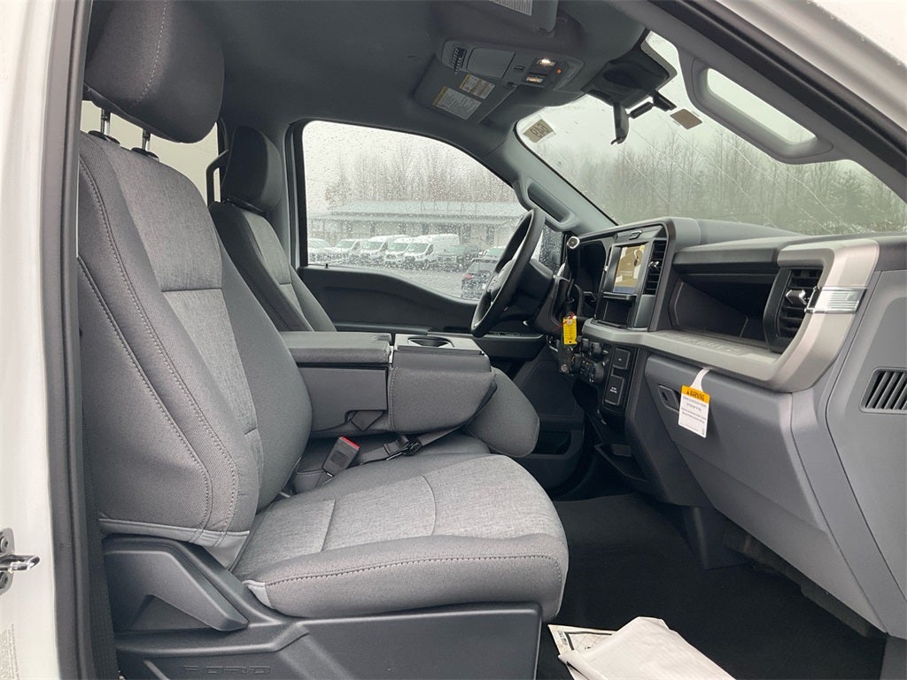 2026 Ford F-350SD XL STX DRW- Skirted Flatbed