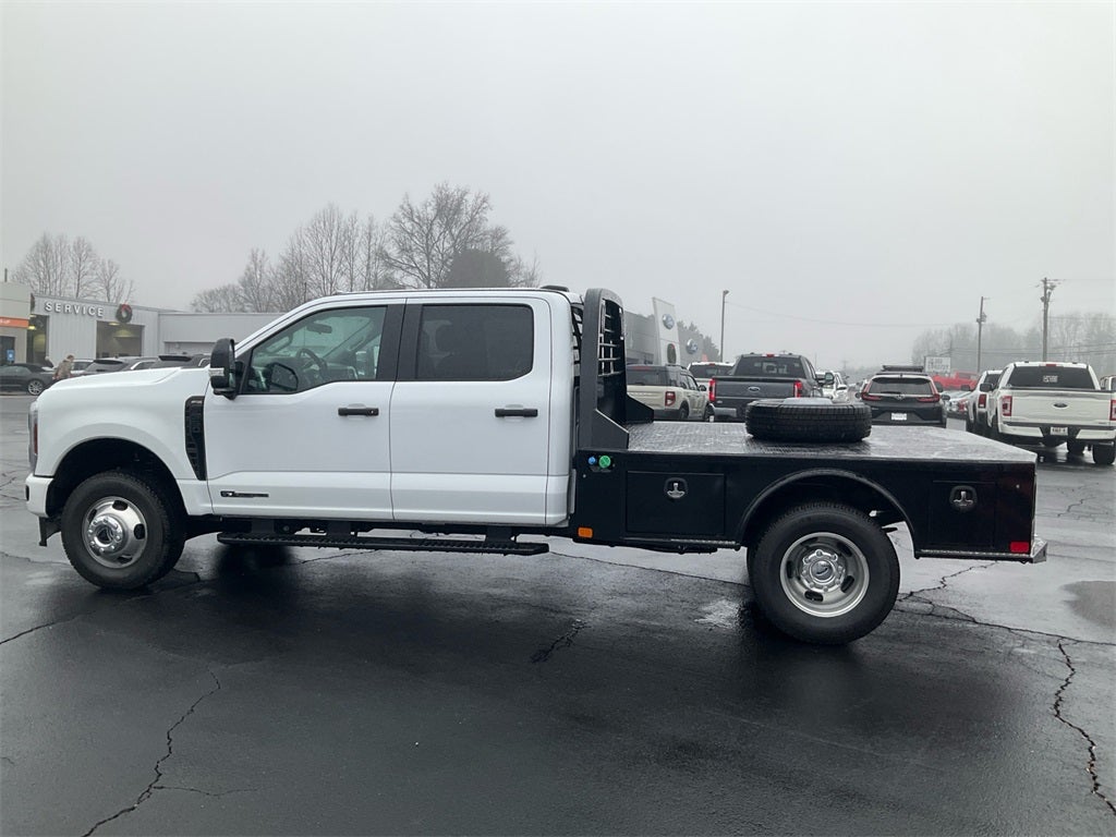 2026 Ford F-350SD XL STX DRW- Skirted Flatbed