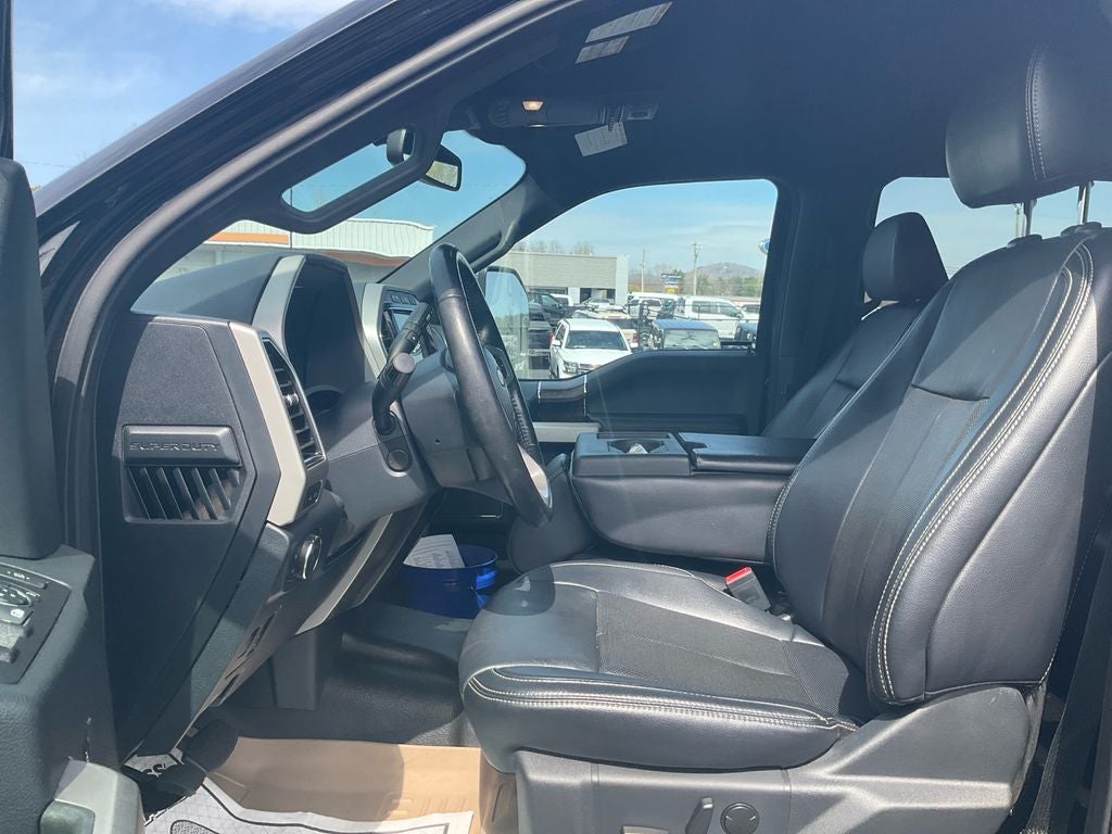 2022 Ford F-350SD Lariat DRW
