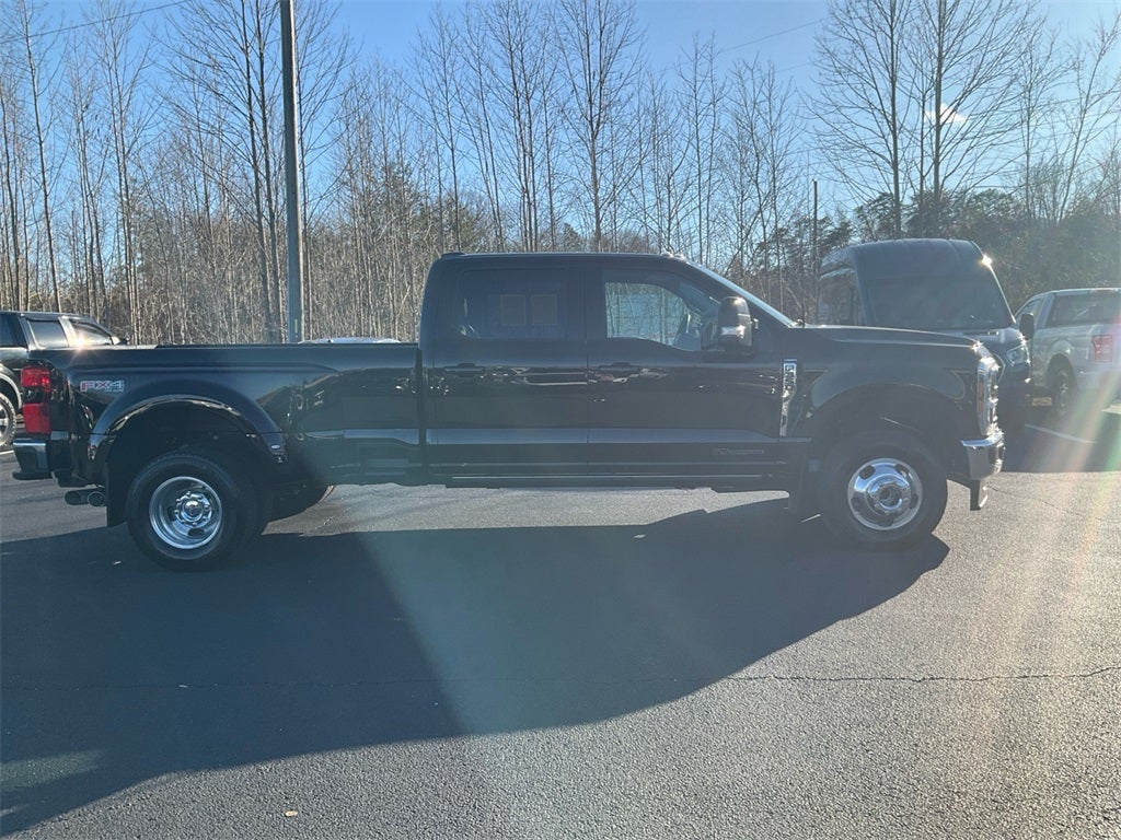 2024 Ford F-350SD Lariat DRW