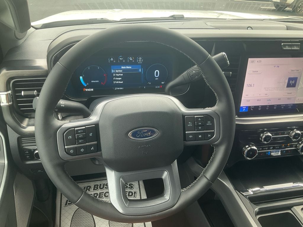 2026 Ford F-350SD Lariat DRW