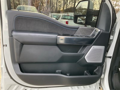 2025 Ford F-450SD Platinum DRW