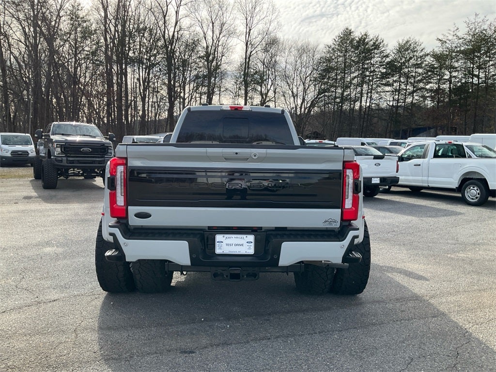 2025 Ford F-450SD Platinum DRW