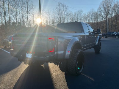2022 Ford F-450SD Platinum DRW