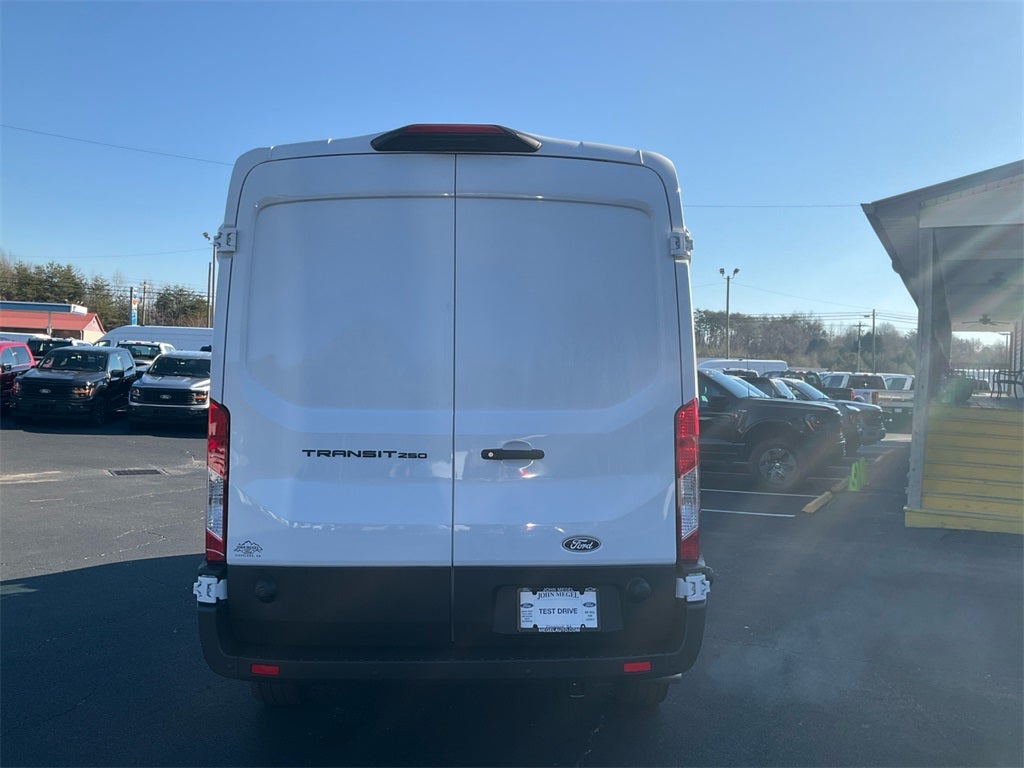 2026 Ford Transit-250 Base MID ROOF