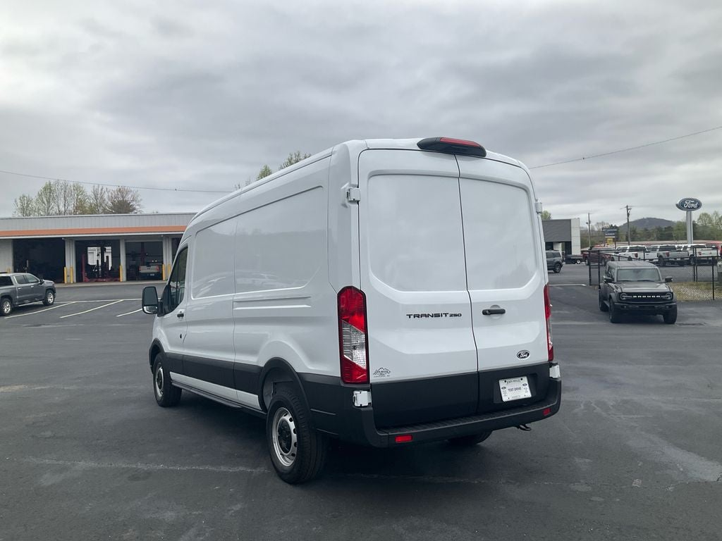 2026 Ford Transit-250 Base MID ROOF