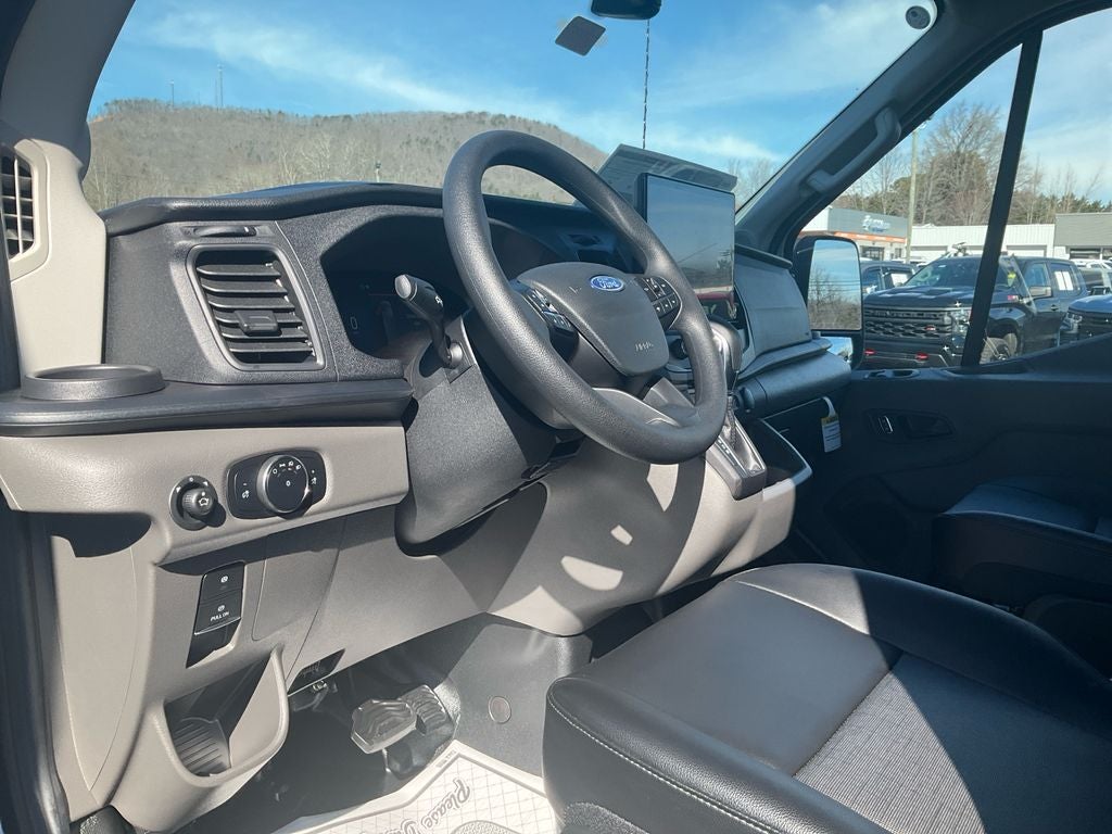 2026 Ford Transit-250 Base MID ROOF